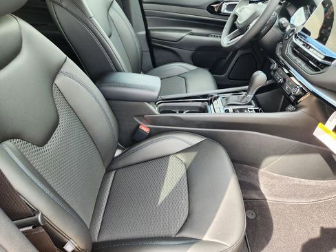 New 2026 Jeep Compass Latitude AWD/4WD image 10