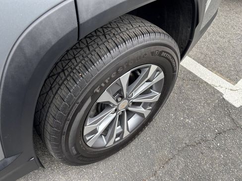 Used 2025 Chevrolet Equinox LT FWD image 31