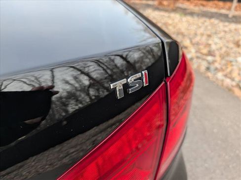 Used 2015 Volkswagen Passat 1.8T Limited Edition image 21