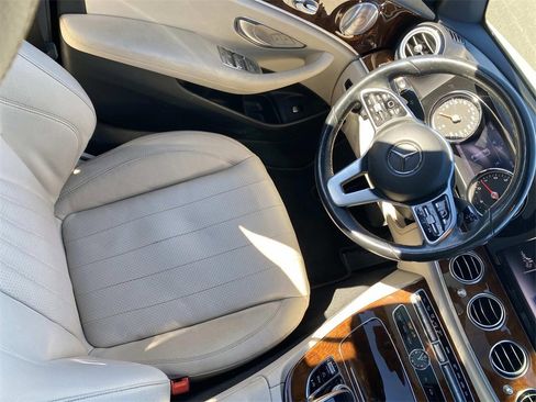Certified 2019 Mercedes-Benz E 300 4MATIC image 29