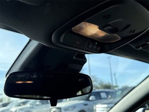 Used 2025 Buick Envista Preferred image 24