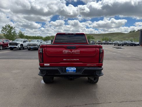 Used 2024 GMC Sierra 2500 AT4X AWD/4WD image 30