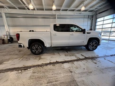 Used 2022 GMC Sierra 1500 AT4 w/ AT4 Premium Package image 6