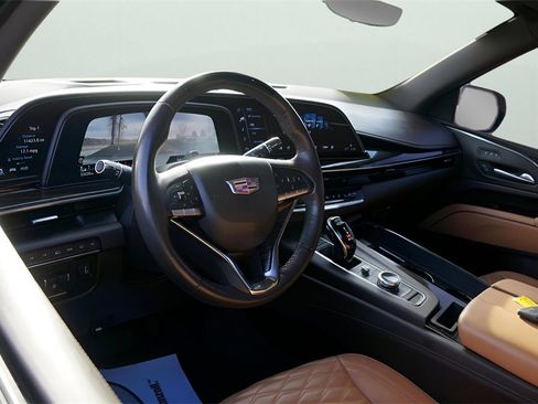 Used 2021 Cadillac Escalade Sport w/ Driver Assist Tech Package image 17