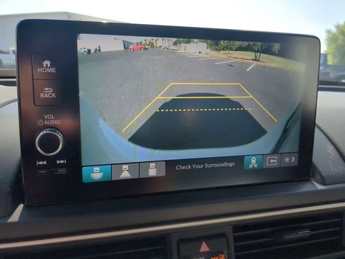 New 2025 Honda Pilot Touring image 21