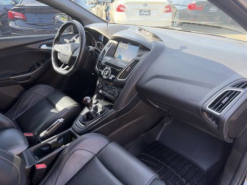 Used 2016 Ford Focus ST w/ Equipment Group 402A FWD image 10