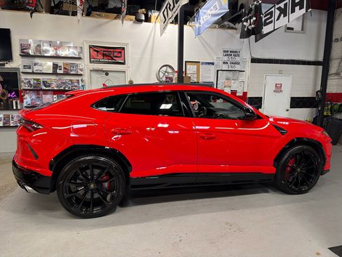 Used 2020 Lamborghini Urus image 4