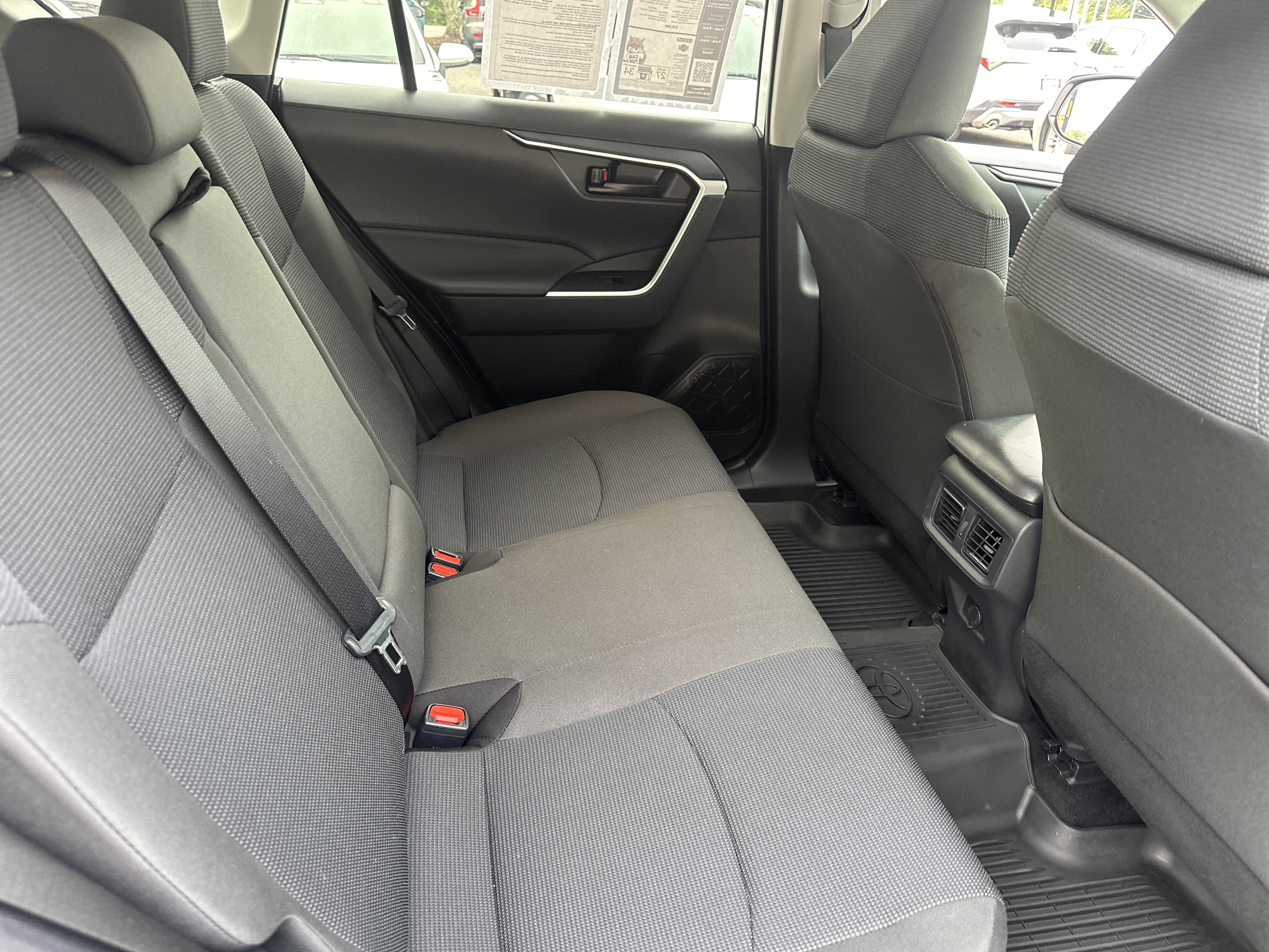 Used 2025 Toyota RAV4 LE AWD/4WD image 14