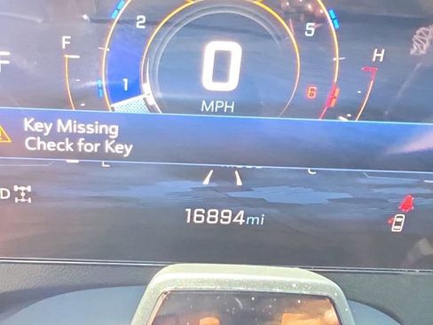 Used 2024 Chevrolet Traverse LT w/ Enhanced Driving Package image 16