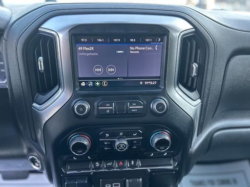 Used 2021 Chevrolet Silverado 1500 LT Trail Boss w/ Bed Protection Package image 13