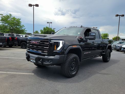 New 2025 GMC Sierra 2500 AT4X w/ AT4X AEV Edition image 4