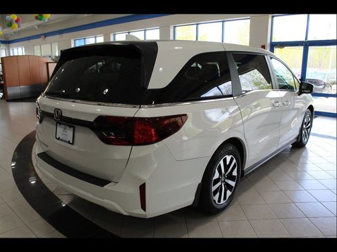 Certified 2025 Honda Odyssey EX-L image 5
