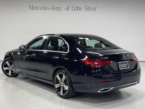 Used 2025 Mercedes-Benz C 300 4MATIC Sedan image 3