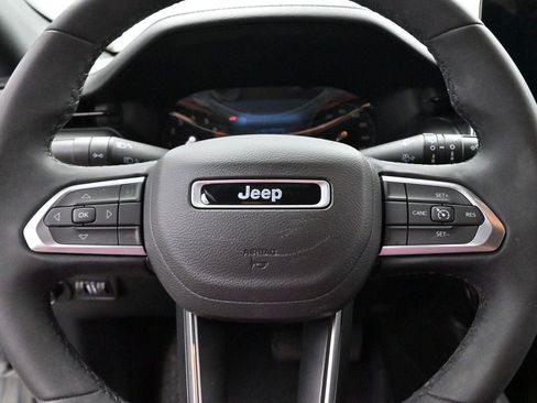 Used 2023 Jeep Compass Latitude AWD/4WD image 15