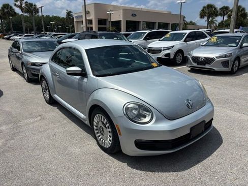Used 2016 Volkswagen Beetle 1.8T SE FWD image 2