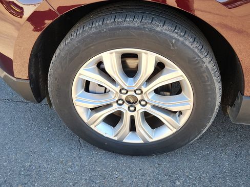 Used 2024 Ford Edge Titanium image 7