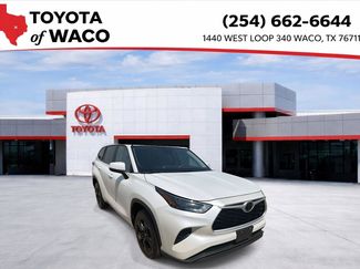 Used 2023 Toyota Highlander L FWD video 1