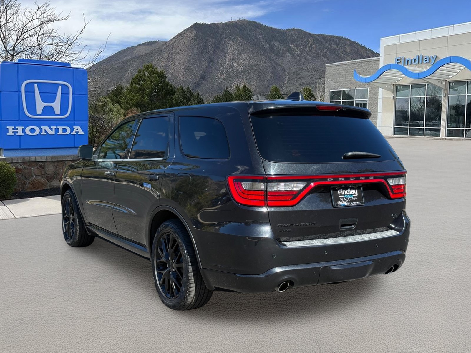 Used 2016 Dodge Durango R/T w/ Trailer Tow Group IV AWD/4WD image 4
