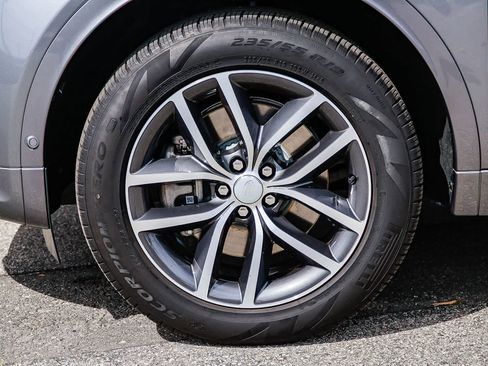 Used 2025 Land Rover Discovery Sport S image 9