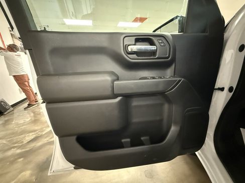 Used 2022 Chevrolet Silverado 1500 Custom image 7