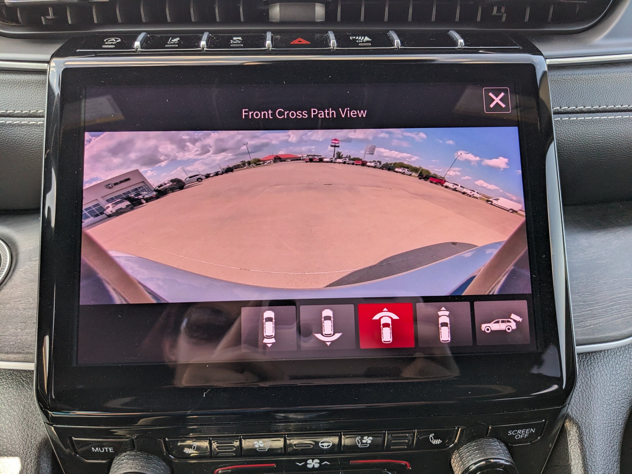 Used 2025 Jeep Grand Cherokee Limited w/ Luxury Tech Group II AWD/4WD image 26