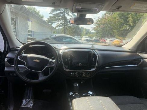 Used 2019 Chevrolet Traverse LS AWD/4WD image 16