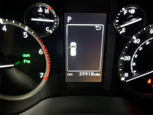 Used 2021 Lexus GX 460 Premium w/ Premium Package image 14