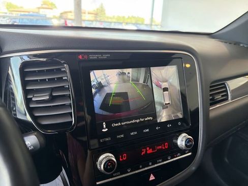 Used 2020 Mitsubishi Outlander GT AWD/4WD image 26