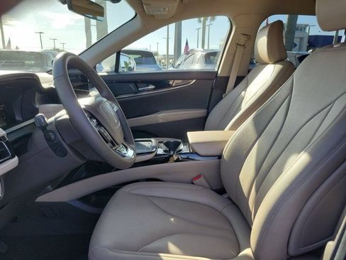 Certified 2022 Lincoln Nautilus FWD w/ Premium Package image 24