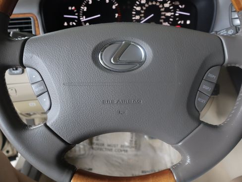 Used 2005 Lexus LS 430 RWD image 14