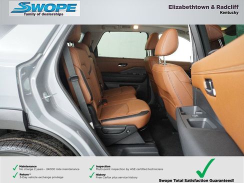 New 2025 Nissan Pathfinder Platinum image 11