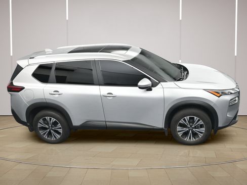 Certified 2023 Nissan Rogue SV w/ SV Premium B Package FWD image 33