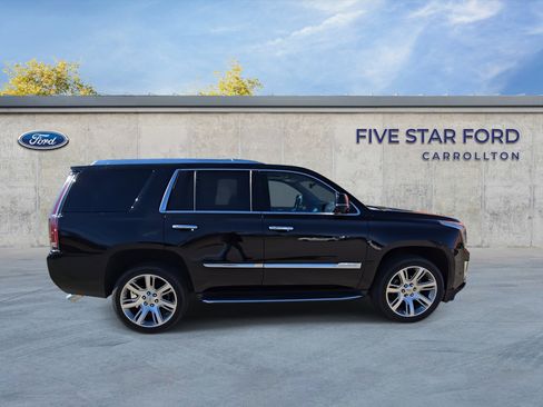 Used 2017 Cadillac Escalade Luxury image 9