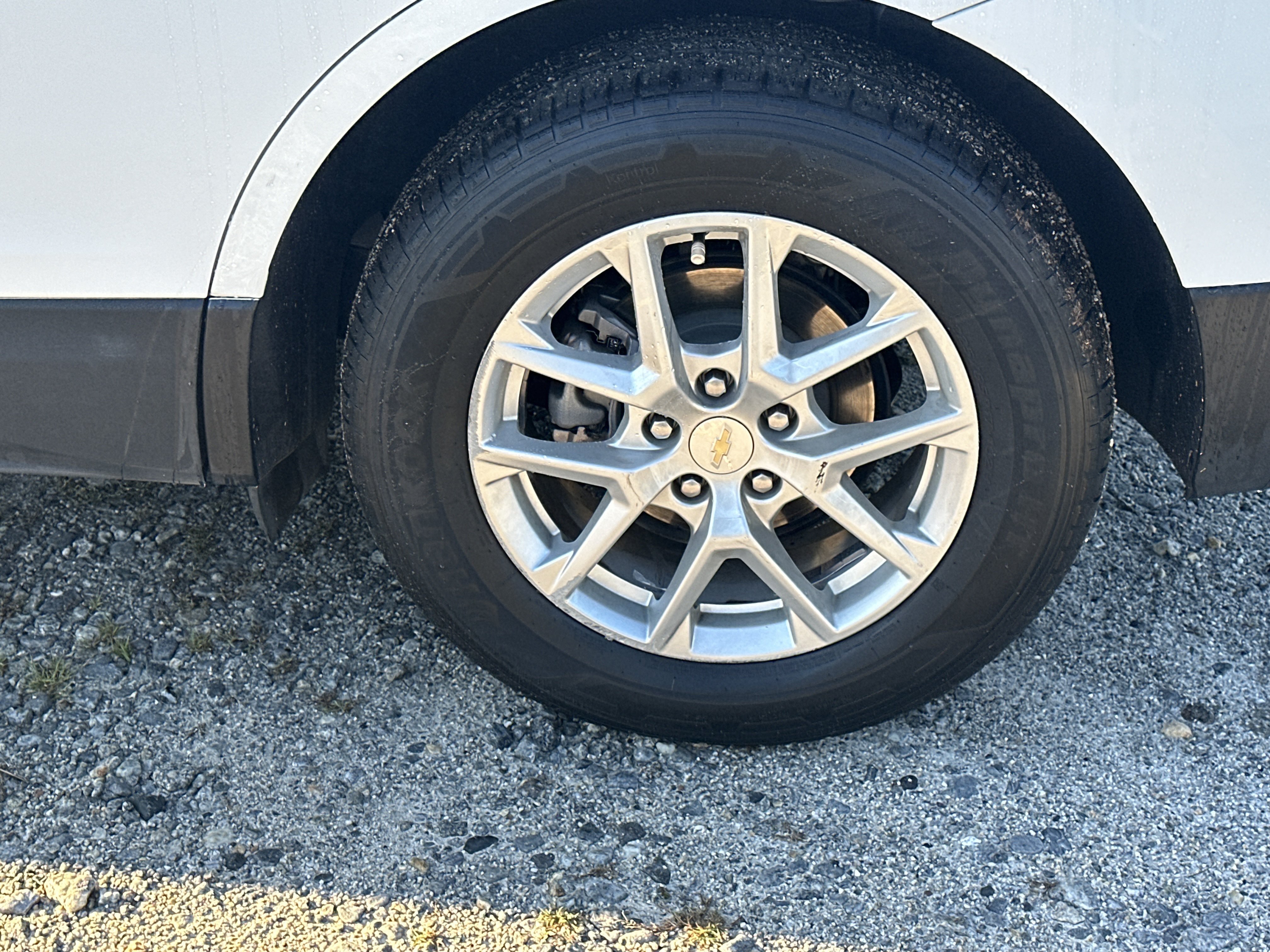 Used 2024 Chevrolet Equinox LT AWD/4WD image 19