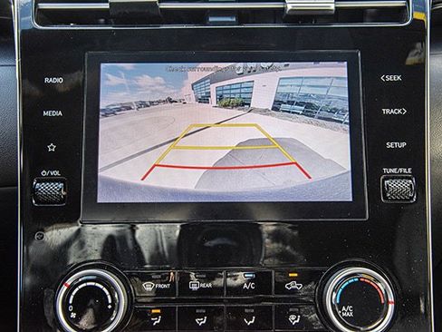 Used 2024 Hyundai Santa Cruz SE image 12