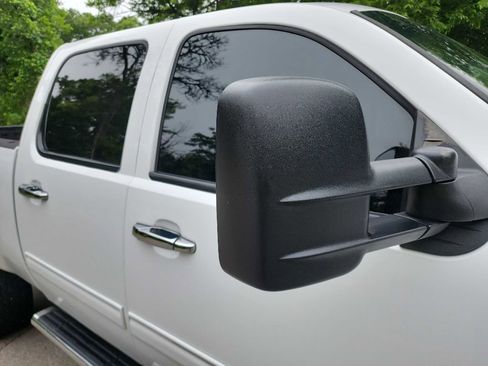 Used 2014 GMC Sierra 2500 SLT w/ Suspension Package, Off-Road image 17