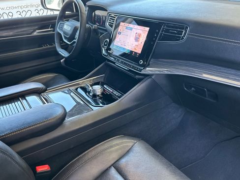 Certified 2022 Jeep Wagoneer Series II AWD/4WD image 17