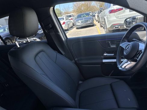 Used 2025 Mercedes-Benz GLA 250 image 10