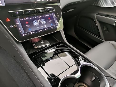 New 2023 Maserati Grecale GT AWD/4WD image 24
