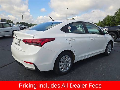 Used 2022 Hyundai Accent SE FWD image 3