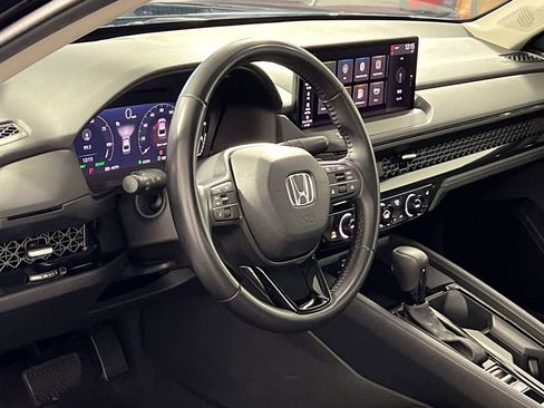 Used 2025 Honda Accord EX-L image 17