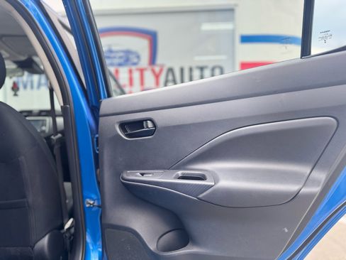 Used 2024 Nissan Versa S w/ Trunk Package image 29