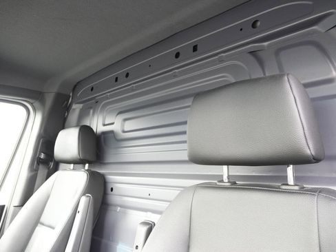 Used 2025 Mercedes-Benz Sprinter 2500 image 16