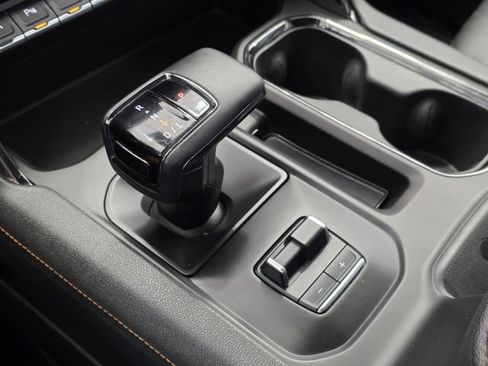 Used 2025 GMC Sierra 1500 AT4 AWD/4WD image 18