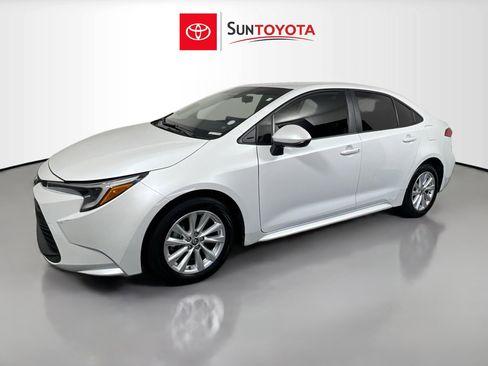Used 2024 Toyota Corolla LE image 9