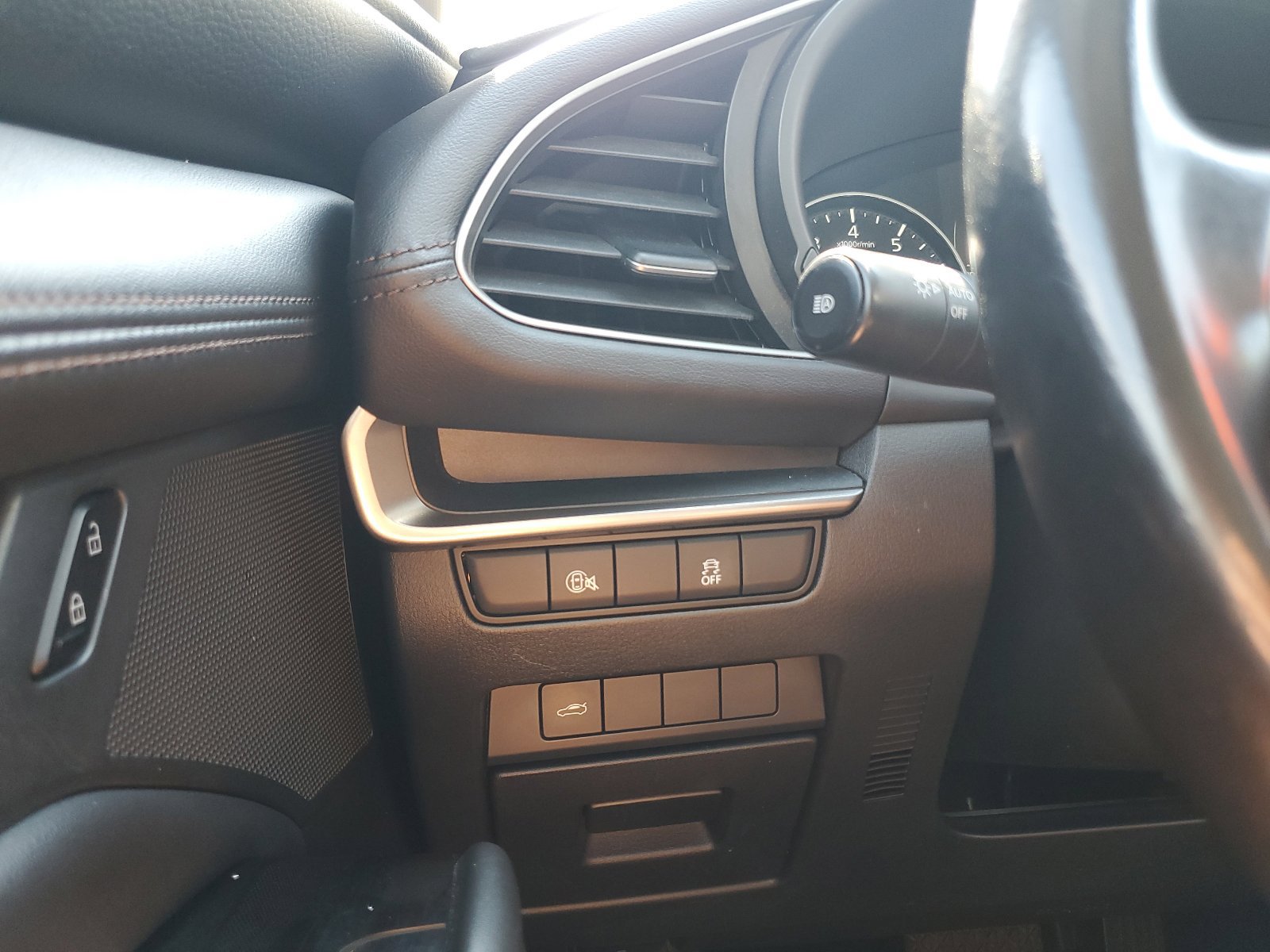 Used 2025 MAZDA MAZDA3 s FWD image 19