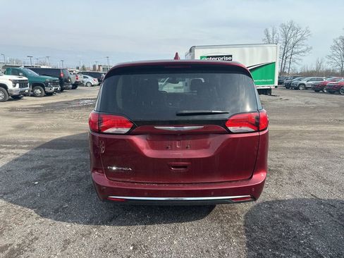 Used 2019 Chrysler Pacifica Touring Plus w/ Cold Weather Group image 3