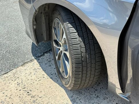 Used 2016 Toyota Avalon XLE FWD image 16