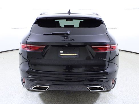 Used 2023 Jaguar F-PACE R-Dynamic S image 6