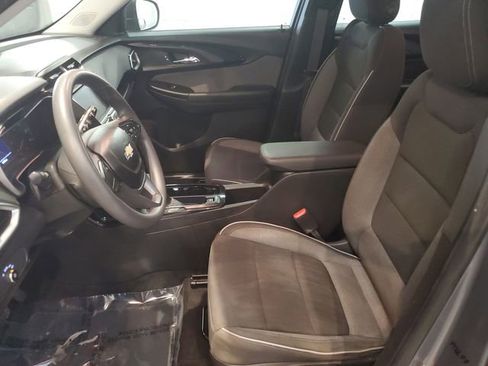 Used 2021 Chevrolet TrailBlazer LS image 11